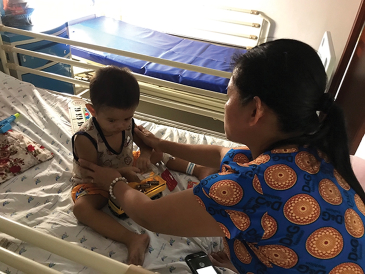Tai nạn thương tích ở trẻ: Chủ quan của người lớn  - nguy hại cho trẻ con