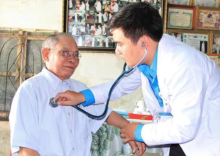Bệnh trong mùa nắng nóng: Nhìn xa để ngừa gần