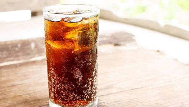 Các loại đồ uống cần tránh hoặc hạn chế dùng