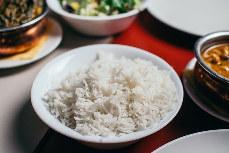 Để giảm cân cần ăn bao nhiêu calo mỗi ngày?