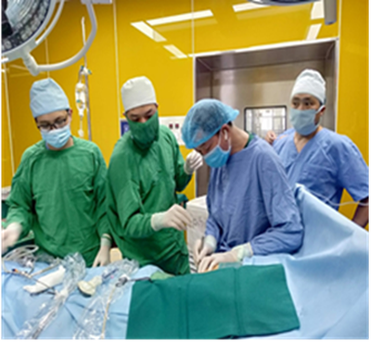 tán sỏi thận qua da bằng đường hầm nhỏ