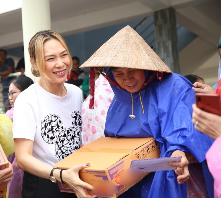 Ca sĩ Mỹ Tâm: Âm thầm và bùng nổ