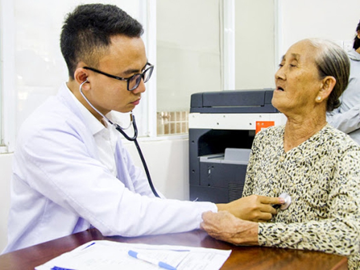 viêm phổi ở người cao tuổi