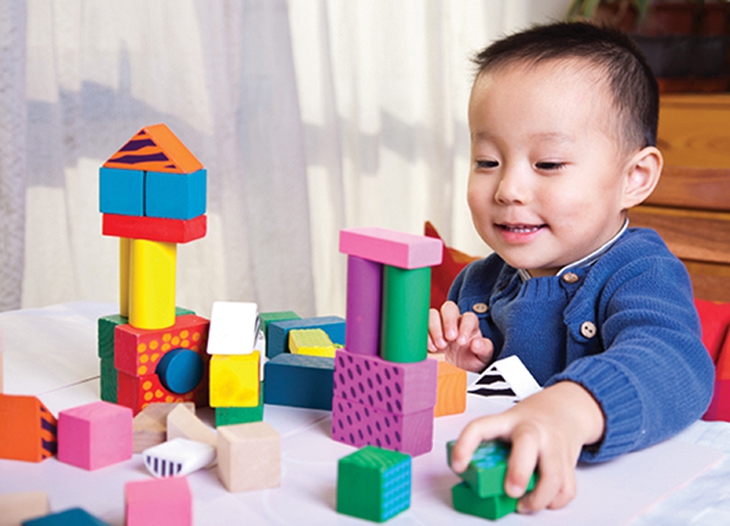 Đồ chơi trẻ em nhiễm độc chì: Tương lai “xám” từ những sắc màu