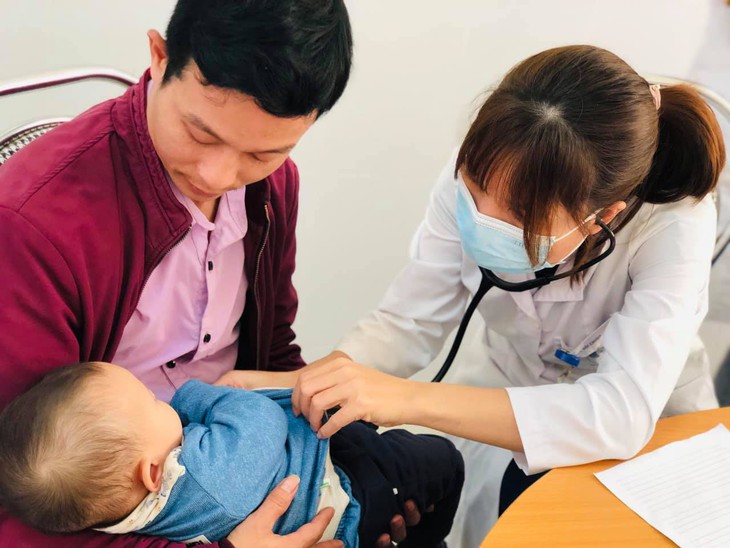 Thầy thuốc trẻ mang 'hơi ấm' đến đồng bào vùng xa