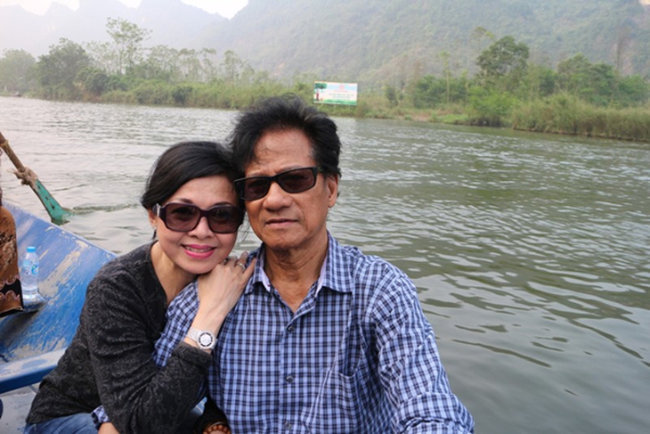 Chế Linh không hối hận khi cưới hai chị em trong một gia đình