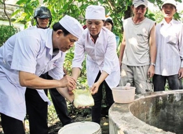 Bộ Y tế khuyến cáo phòng chống các bệnh dịch, khử trùng nước sinh hoạt sau mưa lũ