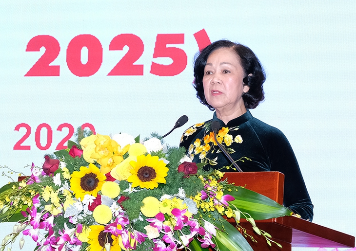 Trưởng Ban Dân vận TW Trương Thị Mai: Ngành y tế đã nhận được nhiều lời khen ngợi, đánh giá cao, tình cảm yêu quý của nhân dân