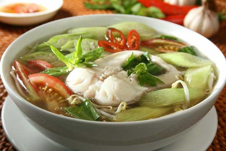 4 món canh chua dọc mùng thanh mát chống ngấy trong mâm cỗ Tết