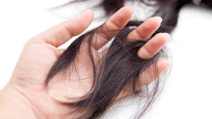 Rụng tóc vì căng thẳng do COVID-19