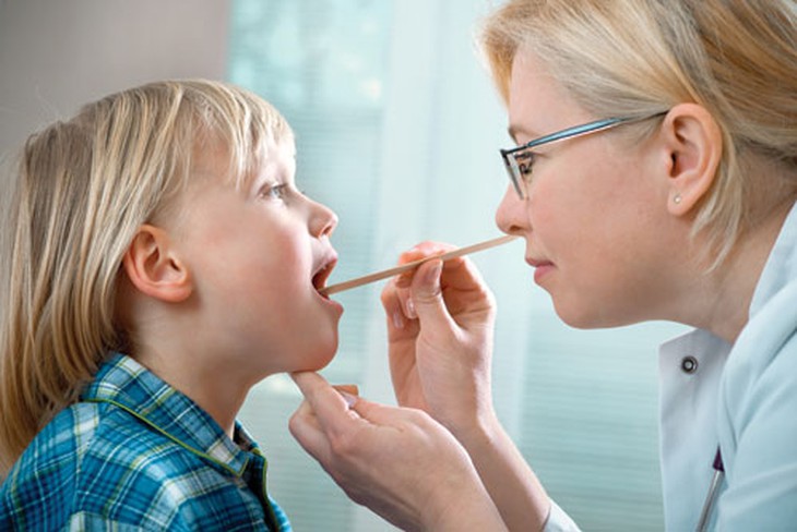Chăm sóc xử trí đúng khi viêm mũi họng cấp