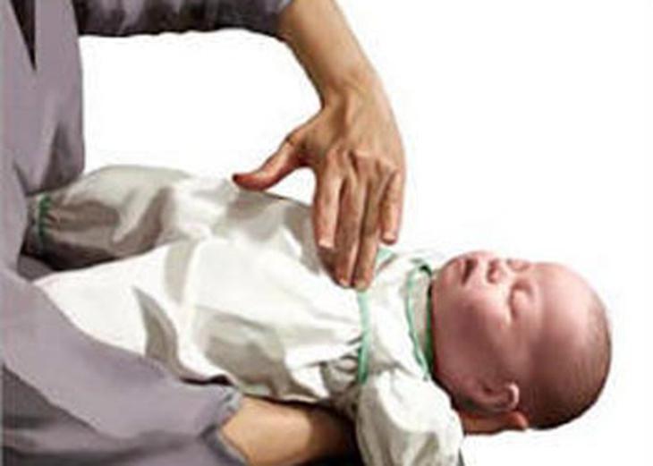 Trẻ hóc sặc dị vật - nguy hiểm đến tính mạng 2