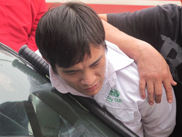 Bắt giữ lái xe taxi vận chuyển 34 tép heroin 1