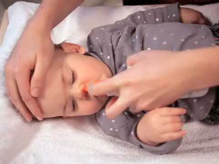 Hiểm hoạ từ việc tự chữa sổ mũi cho con 1