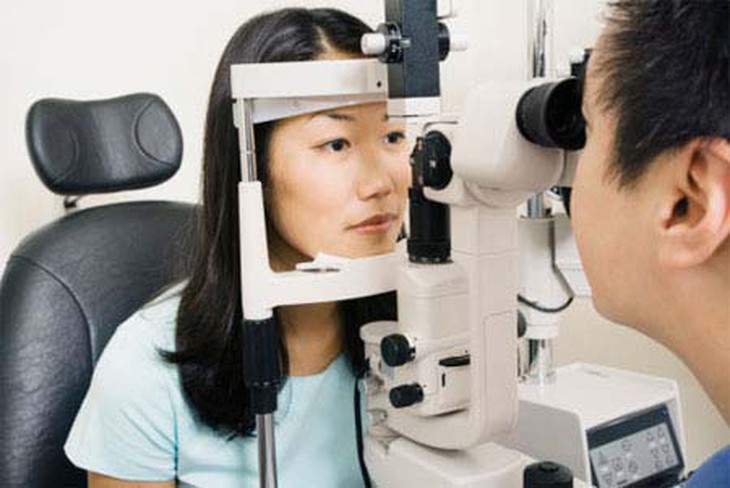 Đeo kính sao cho đẹp lại khỏe đôi mắt 1