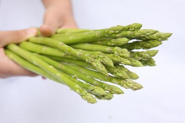 Sống "phây phây" nhờ măng tây 1