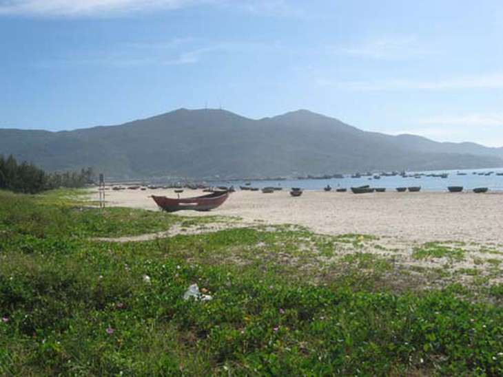 Cảnh đìu hiu ở bãi tắm biển Mân Thái 1