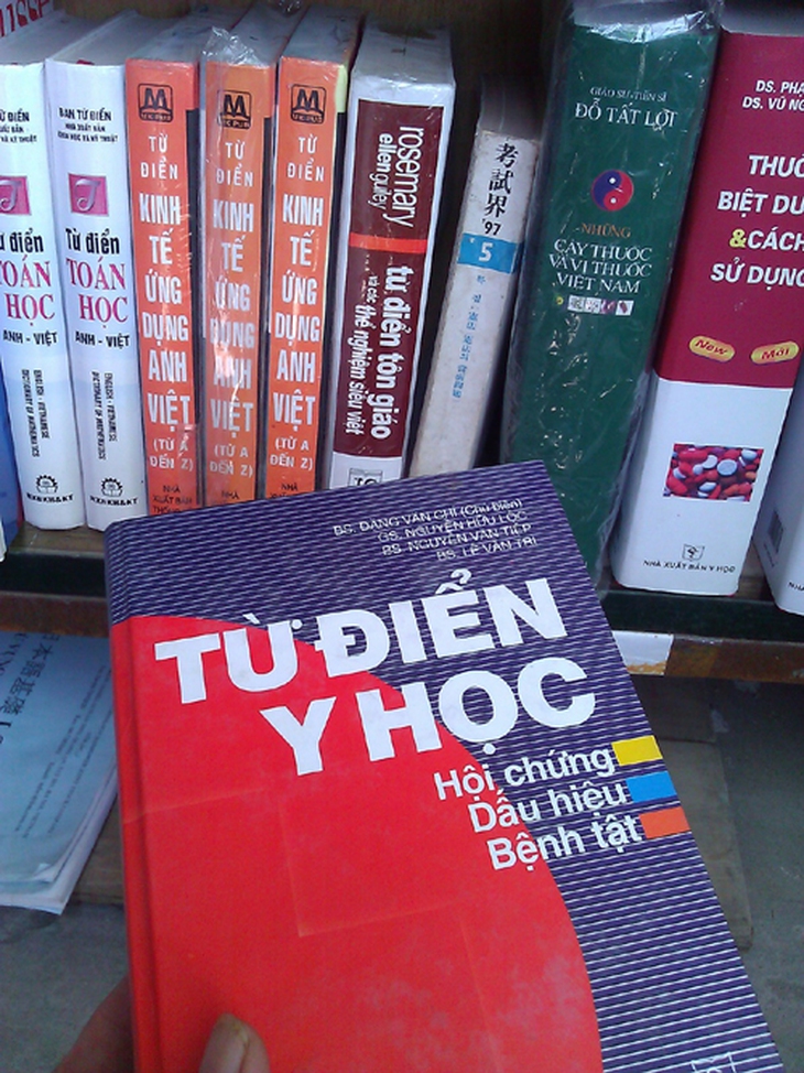 Mối nguy từ sách y dược lậu 1