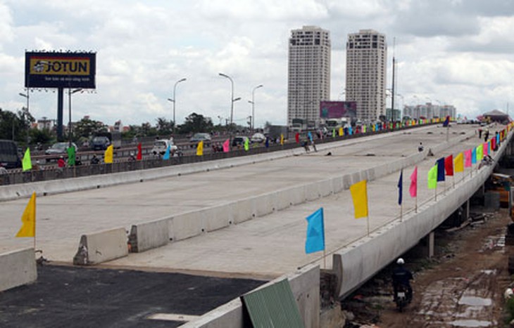 TP Hồ Chí Minh: Hợp long cầu Sài Gòn 2  1
