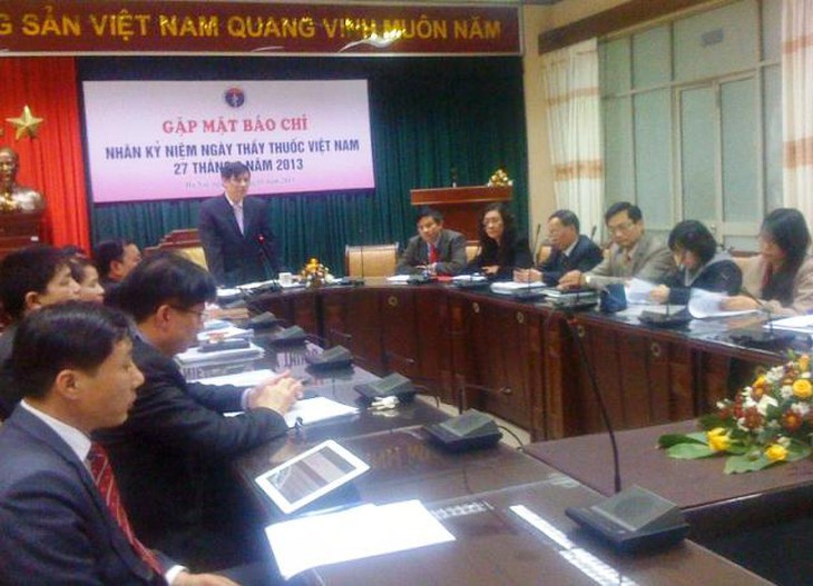 Hy sinh thầm lặng để bảo vệ sức khỏe nhân dân 1