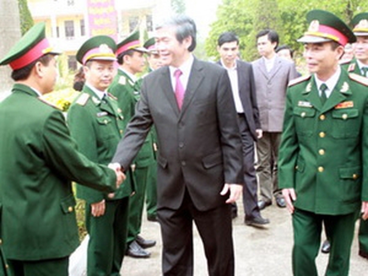 Trưởng ban Tuyên giáo TW chúc Tết Sư đoàn 301 1