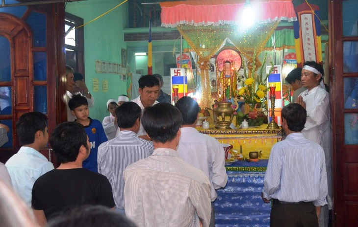 Hai vợ chồng chết chìm để lại 3 con nhỏ 3
