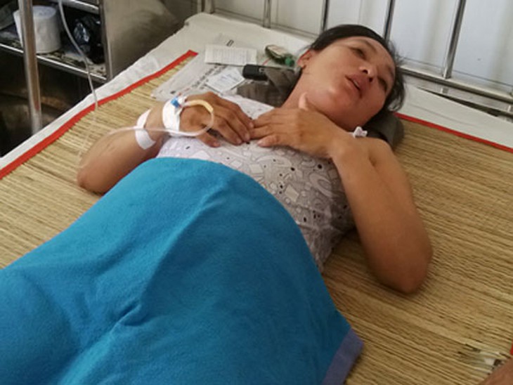 Ăn bánh mì ngon nổi tiếng Bến Tre, 30 người nhập viện 1