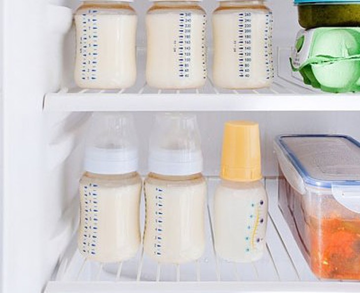 Vắt và bảo quản sữa mẹ đúng cách 1