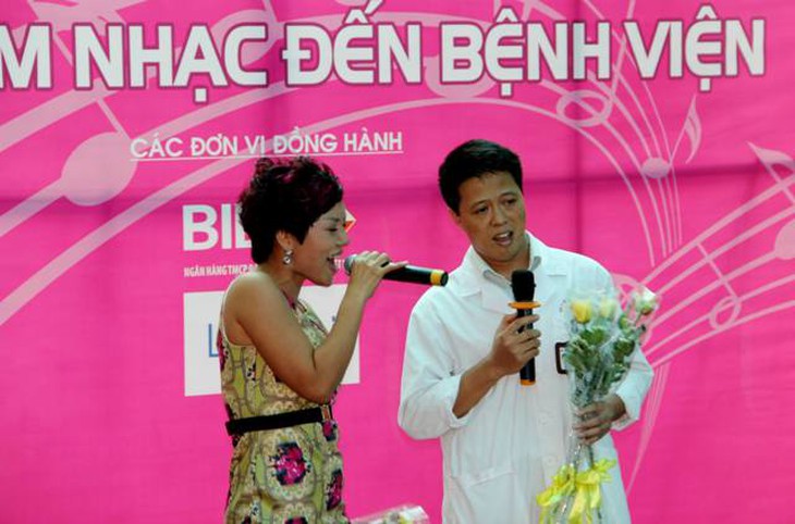 Vượt bão mang âm nhạc đến bệnh viện 1