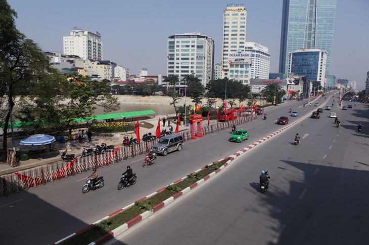 hn: tran dia phao hoa duoc bao ve nghiem ngat truoc gio g hinh anh 10