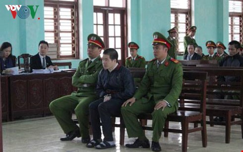 xét xử vụ buôn bán 1.791 bánh heroin: thẩm vấn tàng keangnam hình 0 xet xu vu buon ban 1.791 banh heroin: tham van tang keangnam hinh 0
