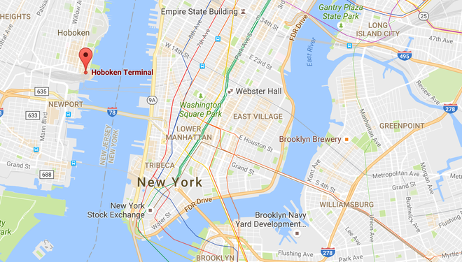 Tàu đâm vào nhà ga gần New York, hơn 100 người thương vong hình ảnh 2 Tau dam vao nha ga gan New York, hon 100 nguoi thuong vong hinh anh 2