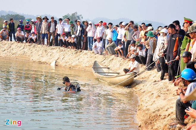 Vu 9 hoc sinh chet duoi: 'Se som ban dua mon boi vao truong' hinh anh 1