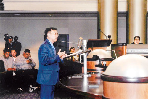 'Vua rac' David Duong va vu mat hop dong ty do o My hinh anh 1