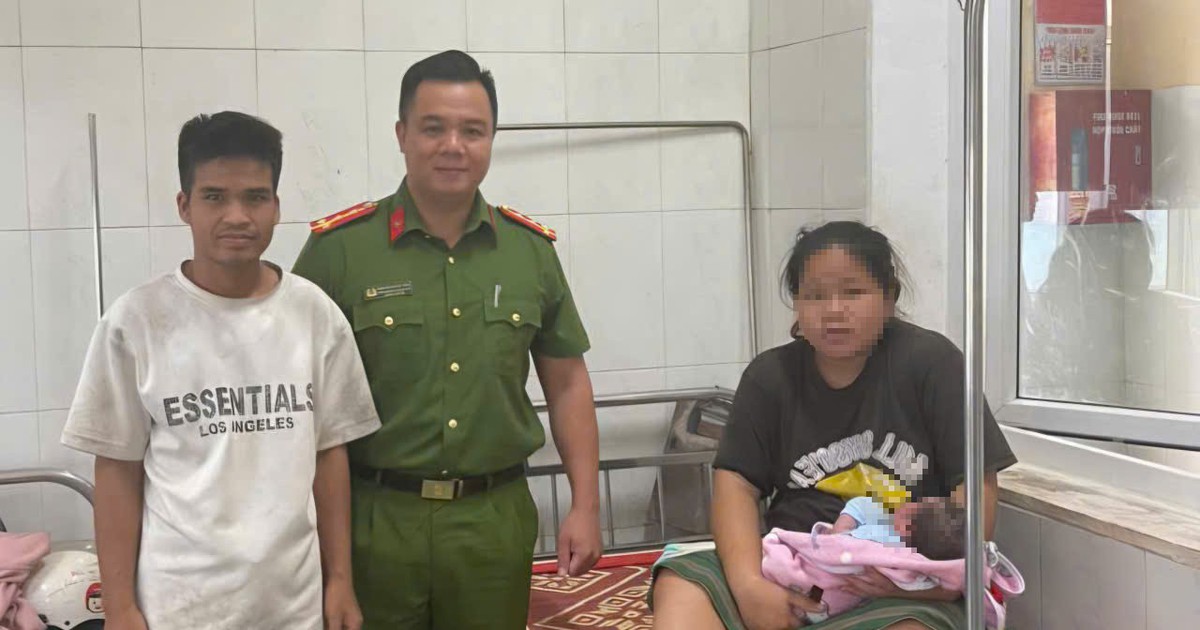 Đại úy công an hỗ trợ sản phụ chuyển dạ đến cơ sở y tế