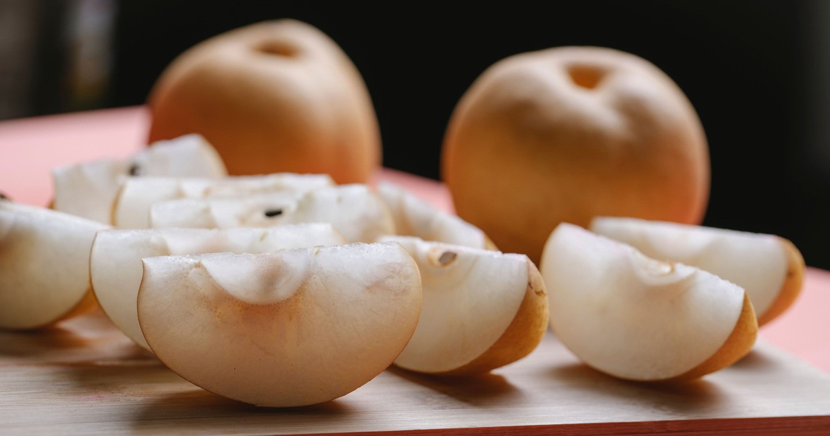 Cách ăn lê vào mùa thu hỗ trợ giảm khô da