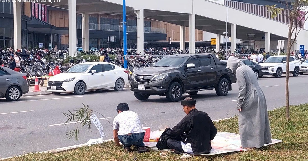 Tai nạn giao thông lúc rạng sáng: 3 thanh niên, 1 nữ sinh tử vong