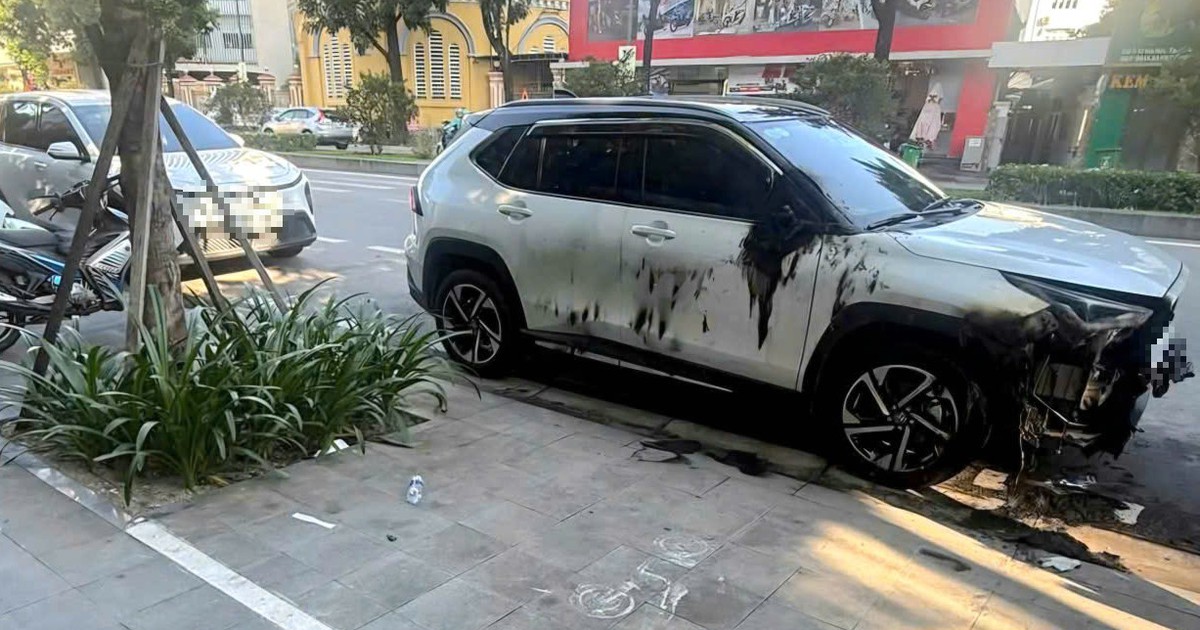 Xác định nghi phạm trong vụ ô tô bị đốt, phá trên đường Hà Nội ở Huế