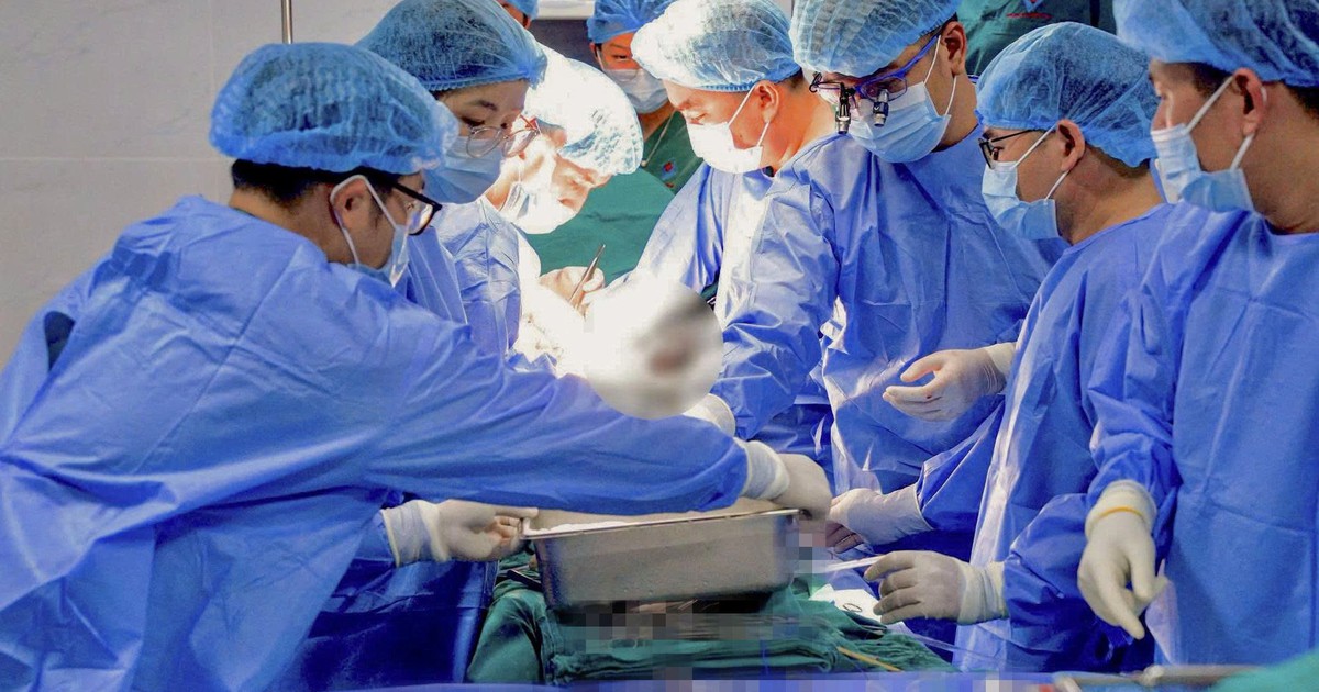 Ca ghép thận đặc biệt ở Huế với kỷ lục về thời gian bảo quản tạng