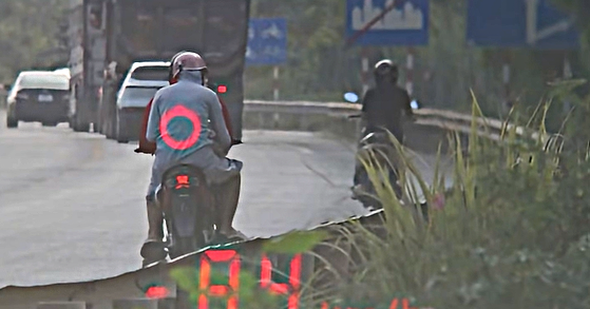 Tháo biển số chạy 84 km/h, cả lái xe và chủ xe nhận cái kết đắt giá