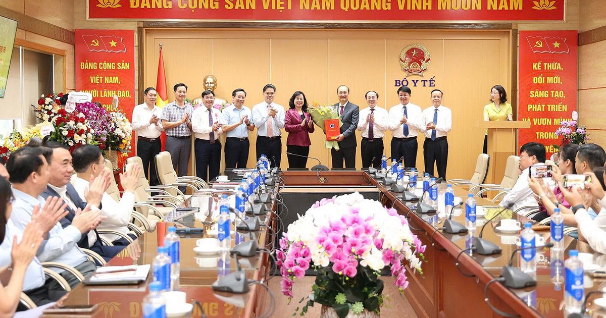Bộ Y tế công bố quyết định bổ nhiệm lãnh đạo Vụ Tổ chức cán bộ, Cục Khoa học Công nghệ và Đào tạo