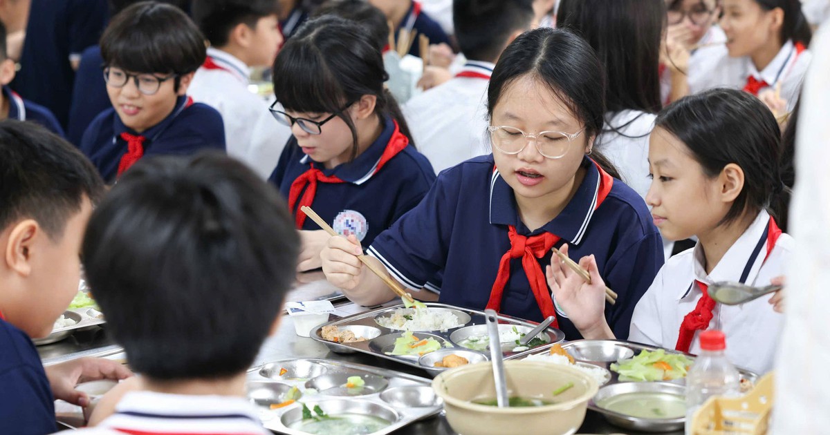 Siết an toàn bữa ăn bán trú theo hướng dẫn của Bộ Y tế