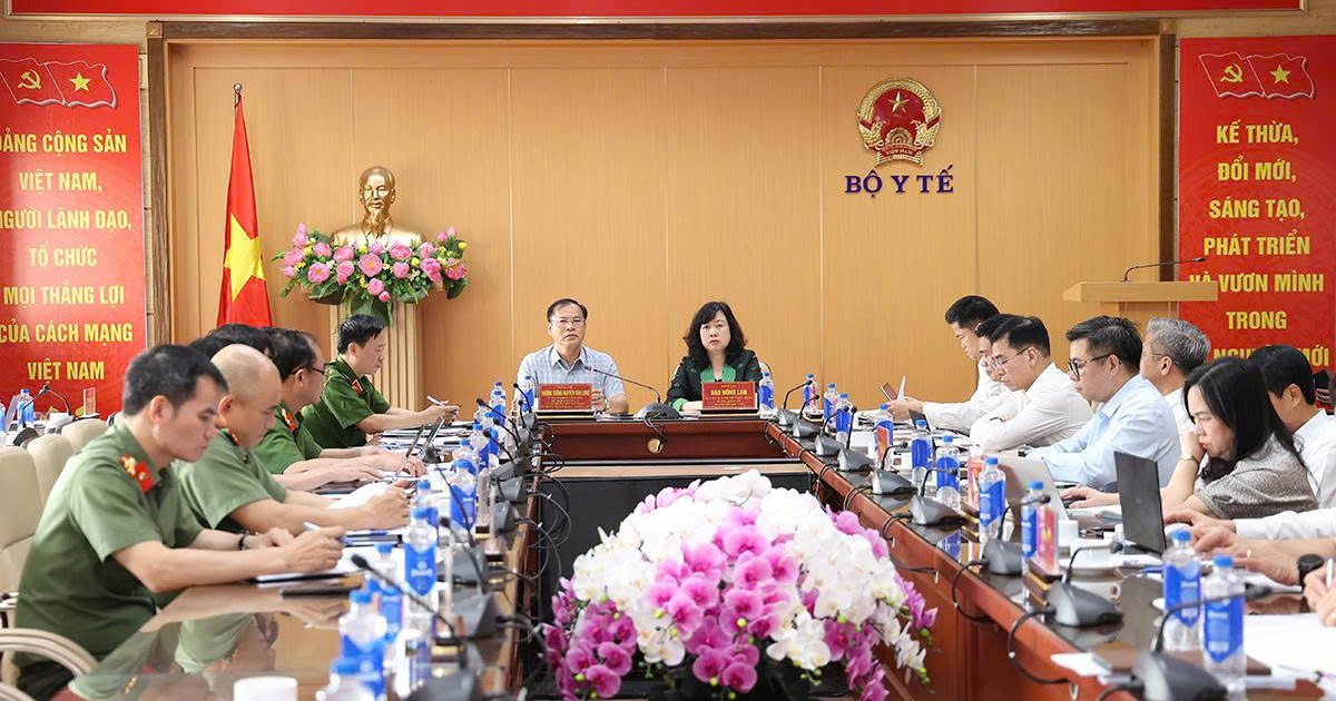 Bộ Y tế và Bộ Công an phối hợp tháo gỡ, đẩy nhanh tiến độ chuyển đổi số y tế