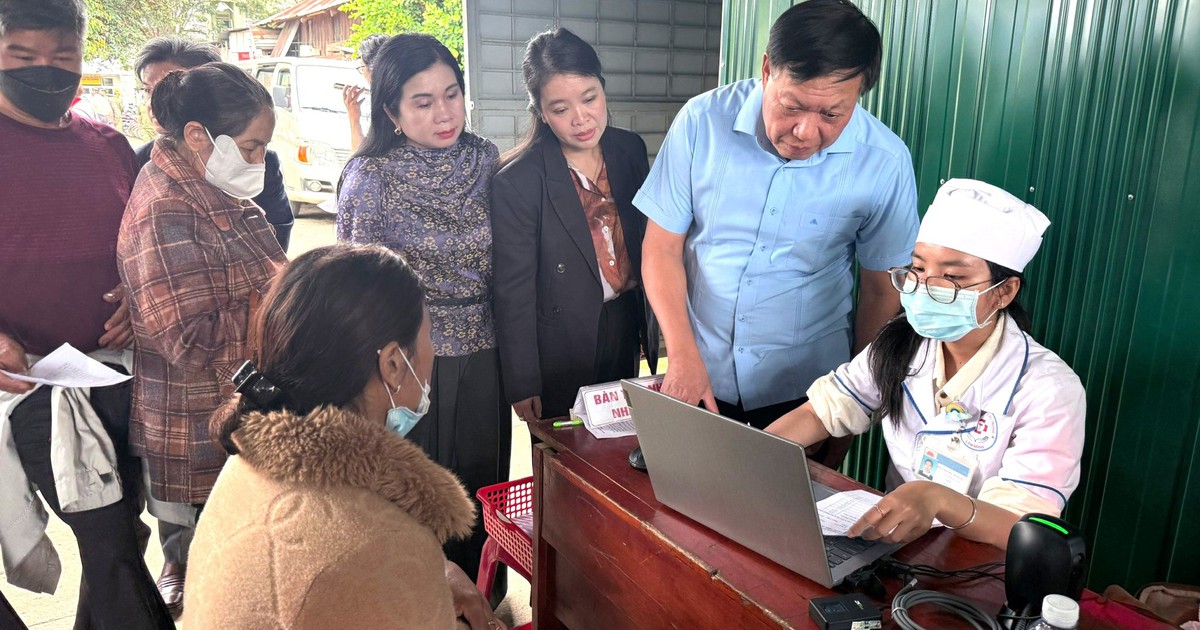 Thứ trưởng Đỗ Xuân Tuyên: Củng cố trạm y tế xã, đưa dịch vụ chăm sóc sức khỏe đến gần dân