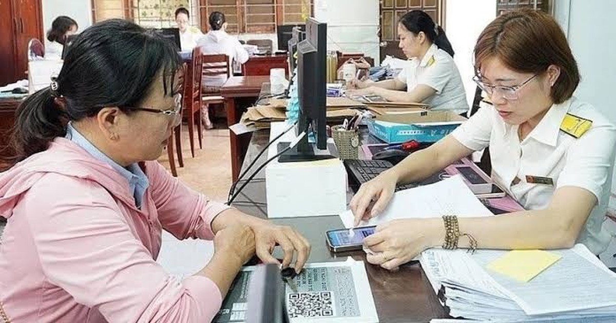 Chính thức: Giảm 30% thuế cho cá nhân, doanh nghiệp có doanh thu dưới 10 tỷ đồng