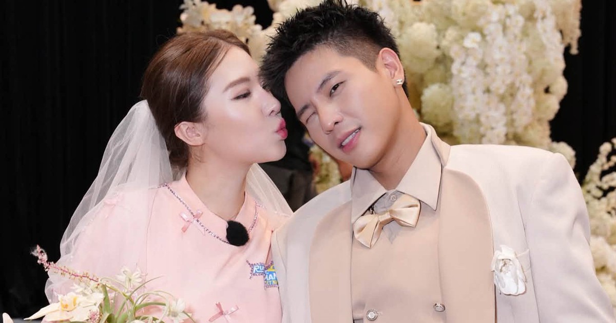 "Đám cưới" xúc động giữa Quân A.P và Lê Khanh sau 14 năm yêu nhau
