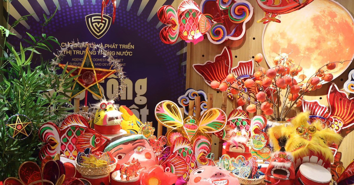 Khai mạc không gian trưng bày sản vật Hà Nội, khách du lịch trải nghiệm phong vị Rằm tháng Tám đậm chất Hà thành