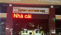 Công an điều tra vụ bảng hiệu chạy dòng chữ lạ trên cổng một trường ở Bình Định