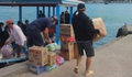 Khánh Hoà: Vượt sóng mang nhu yếu phẩm ra các làng đảo