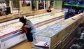 Bảo vệ tiệm vàng ở Khánh Hòa kể lại giây phút tên cướp áp vật giống súng vào mạn sườn